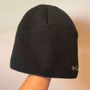 Columbia beanie